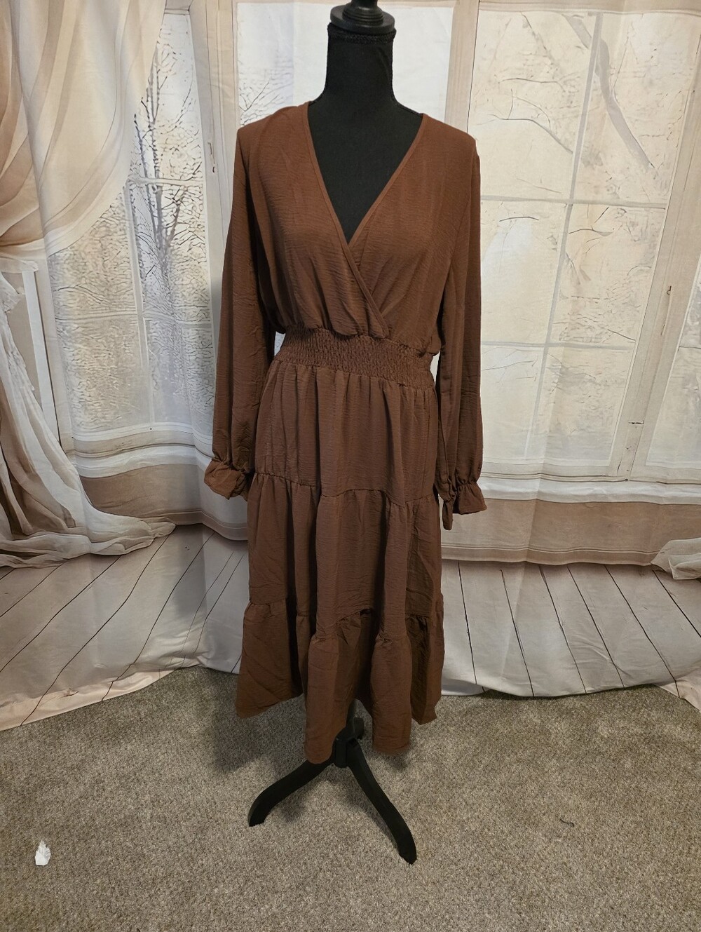 Kohl's Brown Tiered V-Neck Long Sleeve Midi Dress